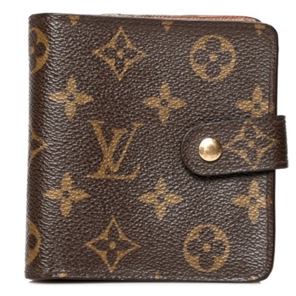 Louis Vuitton Handbags - Louis Vuitton Monogram Wallet Excellent Condition Unisex